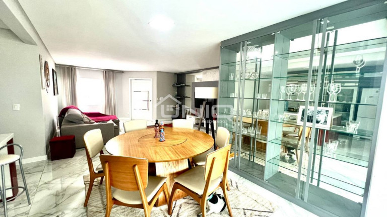 Imagem Casa com 3 Quartos à Venda, 275 m² em Jardim Primavera - Pato Branco