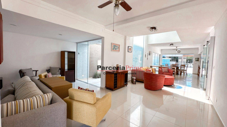 Imagem Casa com 6 Quartos à Venda, 335 m² em Riviera Módulo 21 - Bertioga Imagem Casa com 6 Quartos à Venda, 335 m² em Riviera Módulo 21 - Bertioga