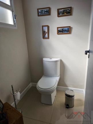 Imagem Sobrado com 3 Quartos à Venda, 295 m² em Bucarein - Joinville