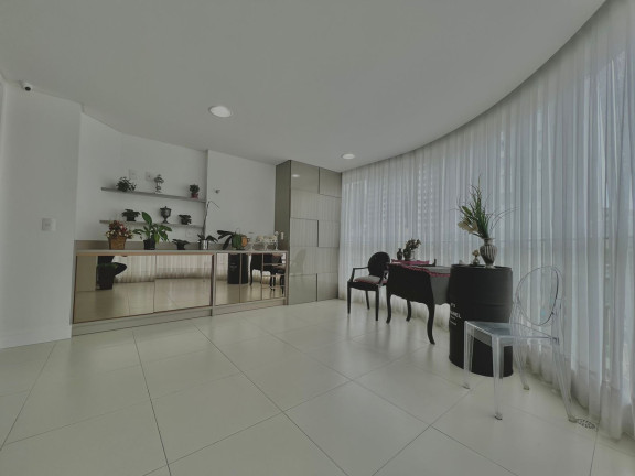 Imagem Apartamento com 3 Quartos à Venda, 158 m² em Centro - Balneário Camboriú Imagem Apartamento com 3 Quartos à Venda, 158 m² em Centro - Balneário Camboriú