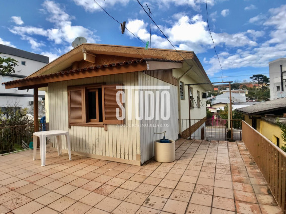 Imagem Casa com 3 Quartos à Venda, 192 m² em Centro - Carlos Barbosa Imagem Casa com 3 Quartos à Venda, 192 m² em Centro - Carlos Barbosa