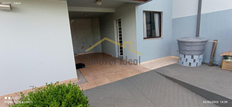 Imagem Casa com 3 Quartos à Venda, 180 m² em Boqueirão - Curitiba Imagem Casa com 3 Quartos à Venda, 180 m² em Boqueirão - Curitiba