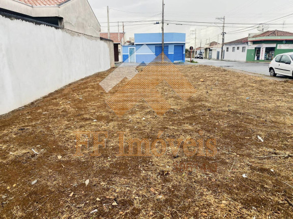 Terreno à Venda, 250 m² em Vila Jacobucci - São Carlos
