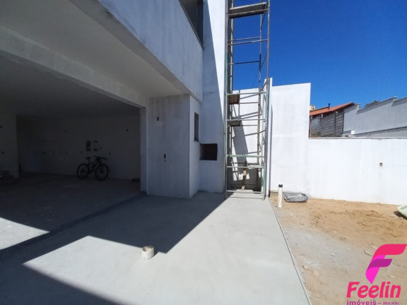 Imagem Casa com 3 Quartos à Venda, 187 m² em Rio Tavares - Florianópolis Imagem Casa com 3 Quartos à Venda, 187 m² em Rio Tavares - Florianópolis