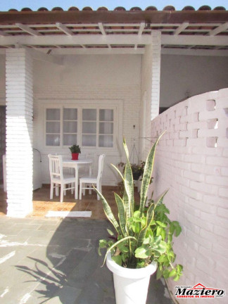 Imagem Casa com 1 Quarto para Temporada, 100 m² em Centro - Ubatuba Imagem Casa com 1 Quarto para Temporada, 100 m² em Centro - Ubatuba