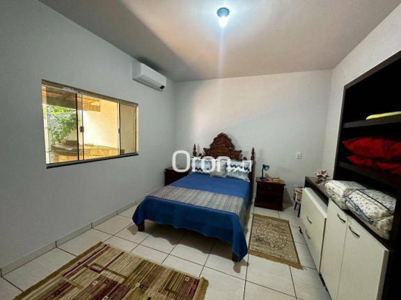 Imagem Casa com 3 Quartos à Venda, 230 m² em Vila Atalaia - Goiânia Imagem Casa com 3 Quartos à Venda, 230 m² em Vila Atalaia - Goiânia