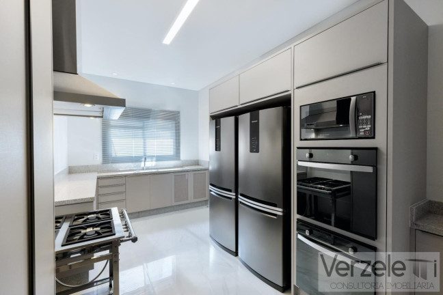Imagem Apartamento com 3 Quartos à Venda, 120 m² em Centro - Balneário Camboriú Imagem Apartamento com 3 Quartos à Venda, 120 m² em Centro - Balneário Camboriú