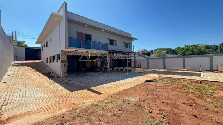 Imagem Casa com 3 Quartos à Venda, 580 m² em Jardim Regina - Botucatu