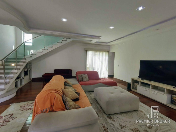 Imagem Casa com 6 Quartos à Venda, 220 m² em Tijuca - Teresópolis Imagem Casa com 6 Quartos à Venda, 220 m² em Tijuca - Teresópolis