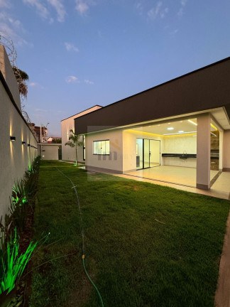 Imagem Casa com 3 Quartos à Venda, 200 m² em Parque Das Flores - Goiânia Imagem Casa com 3 Quartos à Venda, 200 m² em Parque Das Flores - Goiânia