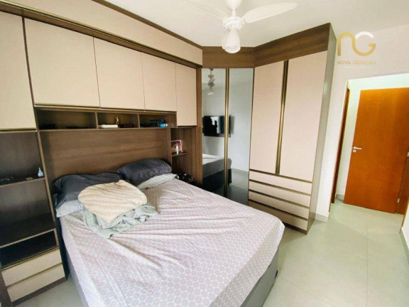 Imagem Imóvel com 3 Quartos à Venda, 157 m² em Vila Guilhermina - Praia Grande Imagem Imóvel com 3 Quartos à Venda, 157 m² em Vila Guilhermina - Praia Grande