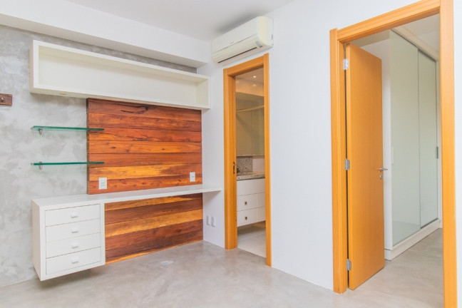 Imagem Apartamento com 1 Quarto à Venda, 56 m² em Três Figueiras - Porto Alegre