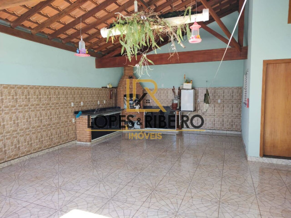 Casa com 3 Quartos à Venda, 250 m² em Residencial Cedro - Botucatu