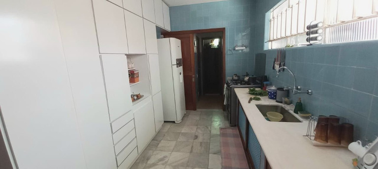 Imagem Casa com 6 Quartos à Venda, 430 m² em Barra Do Imbuí - Teresópolis