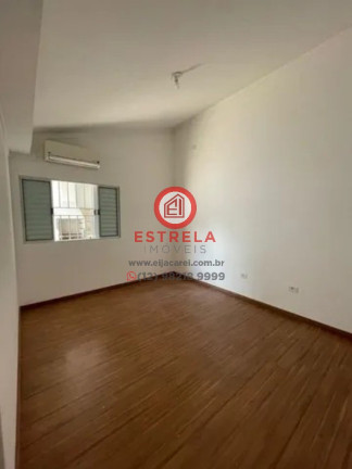 Imagem Casa com 3 Quartos à Venda, 160 m² em Centro - Jacareí Imagem Casa com 3 Quartos à Venda, 160 m² em Centro - Jacareí