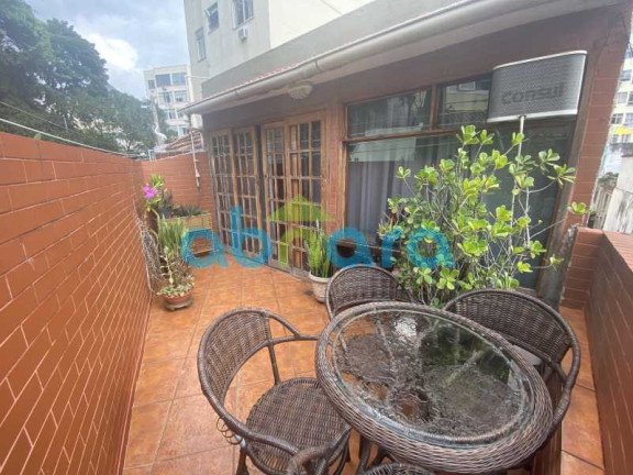 Imagem Casa com 2 Quartos à Venda, 170 m² em Laranjeiras - Rio De Janeiro Imagem Casa com 2 Quartos à Venda, 170 m² em Laranjeiras - Rio De Janeiro