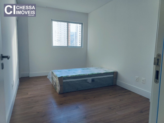 Imagem Apartamento com 3 Quartos para Alugar, 250 m² em Centro - Itapema