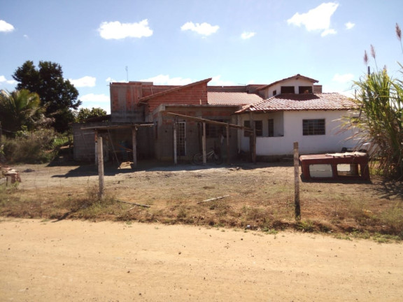 Imagem Casa com 3 Quartos à Venda,  em Laerte Assunção - Pindamonhangaba