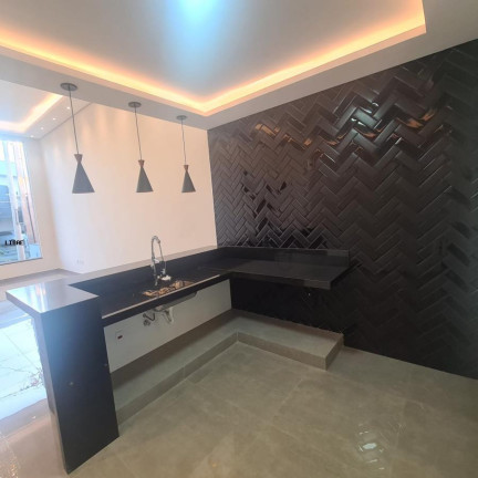 Imagem Casa com 3 Quartos à Venda, 170 m² em Lívia Iii - Botucatu