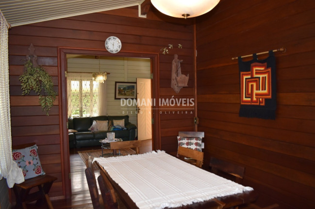 Imagem Casa com 4 Quartos à Venda, 245 m² em Região Do Alto Da Boa Vista - Campos Do Jordão Imagem Casa com 4 Quartos à Venda, 245 m² em Região Do Alto Da Boa Vista - Campos Do Jordão