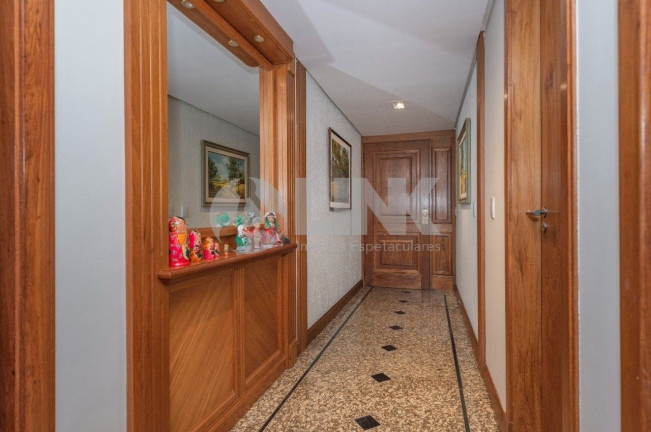 Imagem Apartamento com 3 Quartos à Venda, 196 m² em Auxiliadora - Porto Alegre
