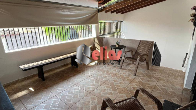 Imagem Sobrado com 5 Quartos à Venda, 200 m² em Jardim Vânia Maria - Bauru Imagem Sobrado com 5 Quartos à Venda, 200 m² em Jardim Vânia Maria - Bauru