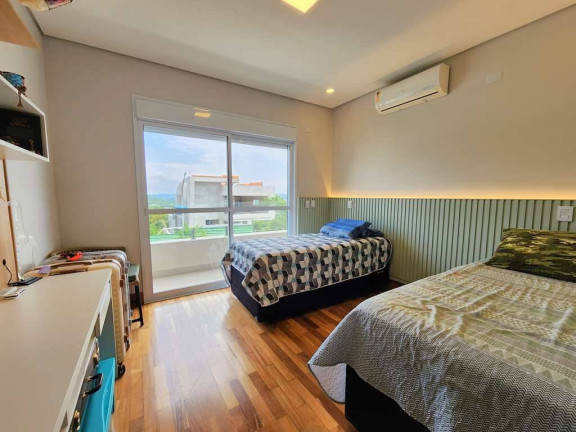Imagem Casa com 3 Quartos à Venda, 303 m² em Golf Village - Carapicuíba