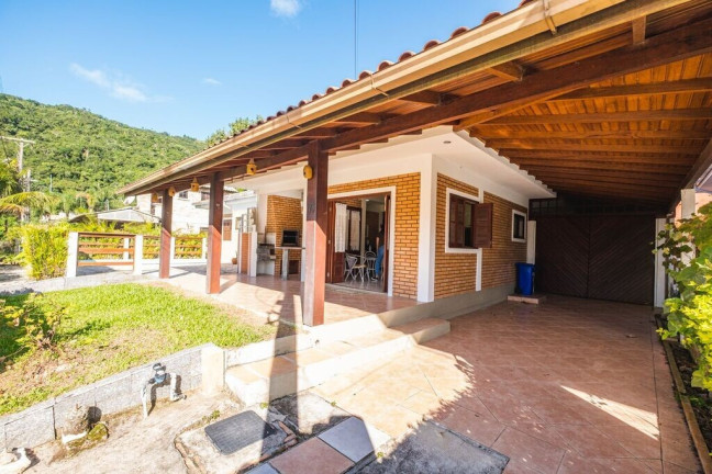 Imagem Casa de Condomínio com 3 Quartos à Venda, 160 m² em Cachoeira Do Bom Jesus - Florianópolis