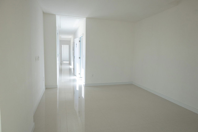 Imagem Apartamento com 3 Quartos à Venda, 96 m² em Meia Praia - Itapema