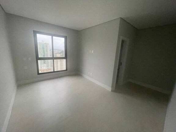 Imagem Apartamento com 4 Quartos à Venda, 132 m² em Centro - Balneário Camboriú Imagem Apartamento com 4 Quartos à Venda, 132 m² em Centro - Balneário Camboriú