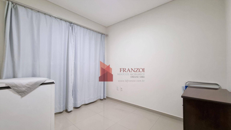 Imagem Apartamento com 2 Quartos à Venda, 54 m² em São João - Itajaí