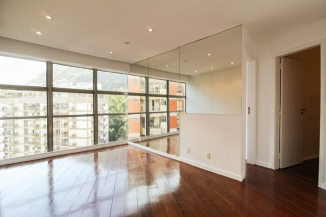 Imagem Imóvel com 2 Quartos à Venda, 92 m² em Lagoa - Rio De Janeiro Imagem Imóvel com 2 Quartos à Venda, 92 m² em Lagoa - Rio De Janeiro