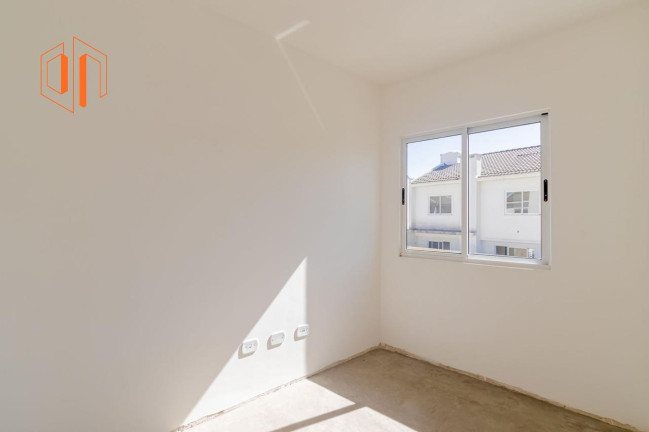 Imagem Sobrado com 3 Quartos à Venda, 100 m² em Santa Cândida - Curitiba