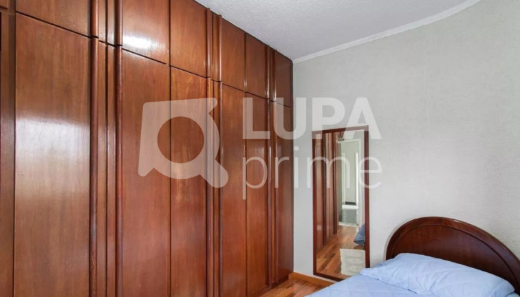 Imagem Casa com 5 Quartos à Venda, 182 m² em Jardim Guanca - São Paulo