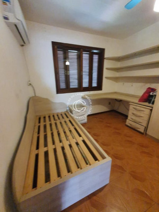 Imagem Casa com 3 Quartos à Venda, 180 m² em Camobi - Santa Maria Imagem Casa com 3 Quartos à Venda, 180 m² em Camobi - Santa Maria