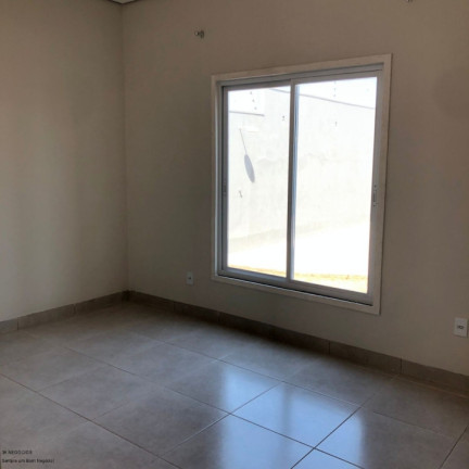 Imagem Casa com 3 Quartos à Venda, 300 m² em Vila Verde - Cacoal Imagem Casa com 3 Quartos à Venda, 300 m² em Vila Verde - Cacoal