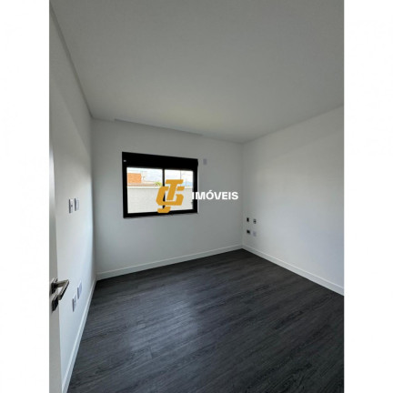 Imagem Casa com 4 Quartos à Venda, 225 m² em Caledônia - Camboriú Imagem Casa com 4 Quartos à Venda, 225 m² em Caledônia - Camboriú