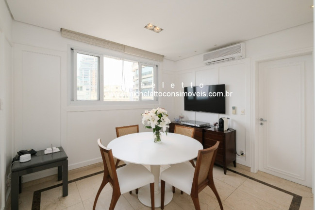 Imagem Imóvel com 4 Quartos à Venda, 649 m² em Vila Nova Conceição - São Paulo Imagem Imóvel com 4 Quartos à Venda, 649 m² em Vila Nova Conceição - São Paulo