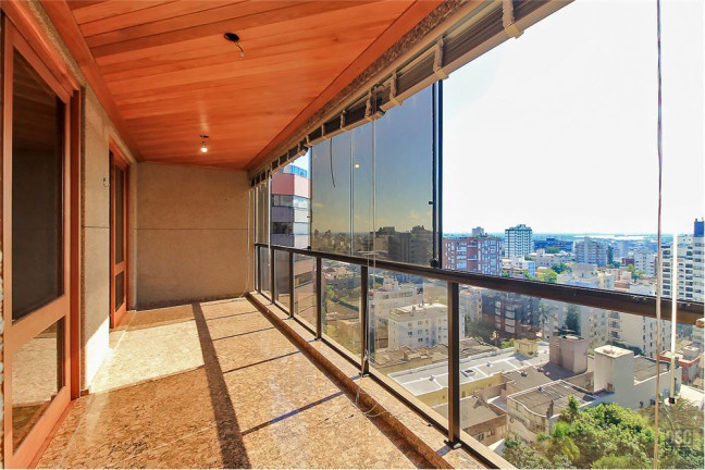Imagem Imóvel com 4 Quartos à Venda, em Mont Serrat - Porto Alegre Imagem Imóvel com 4 Quartos à Venda, em Mont Serrat - Porto Alegre