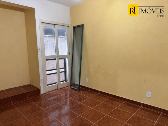 Imagem Apartamento com 3 Quartos à Venda,  em Algodoal - Cabo Frio