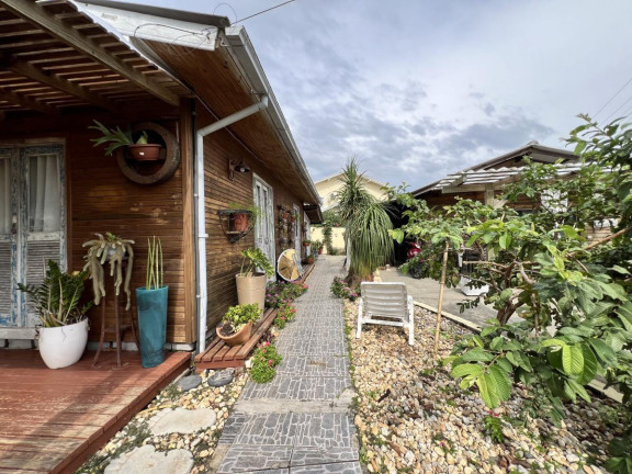 Imagem Casa com 5 Quartos à Venda, 100 m² em Barra Da Lagoa - Florianópolis