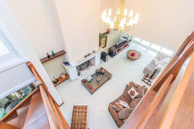 Imagem Casa de Condomínio com 4 Quartos à Venda, 387 m²