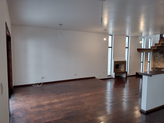 Imagem Casa com 2 Quartos para Alugar, 360 m² em Alphaville - Santana De Parnaíba