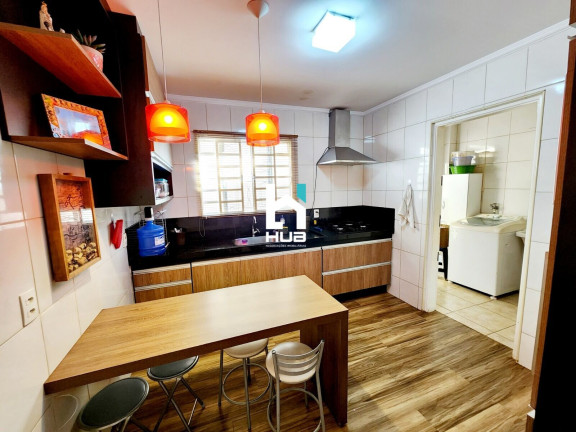 Imagem Casa com 3 Quartos à Venda, 150 m² Imagem Casa com 3 Quartos à Venda, 150 m²