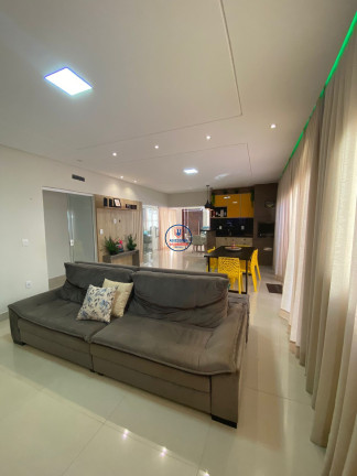 Imagem Casa com 3 Quartos para Alugar ou Temporada, 208 m² em Parque Das Nações - Parnamirim