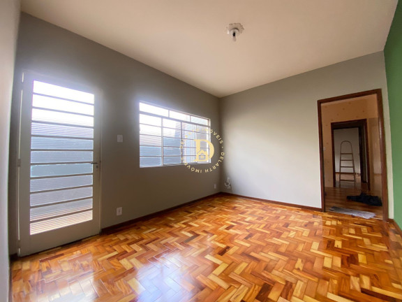 Casa com 2 Quartos à Venda, 97 m² em Parque Santo Antônio - Jacareí