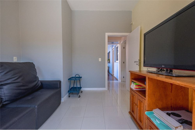 Imagem Casa com 4 Quartos à Venda, em Cacupé - Florianópolis Imagem Casa com 4 Quartos à Venda, em Cacupé - Florianópolis