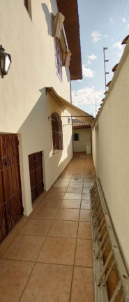 Imagem Casa com 3 Quartos à Venda, 130 m² em Vila São Geraldo - Taubaté Imagem Casa com 3 Quartos à Venda, 130 m² em Vila São Geraldo - Taubaté