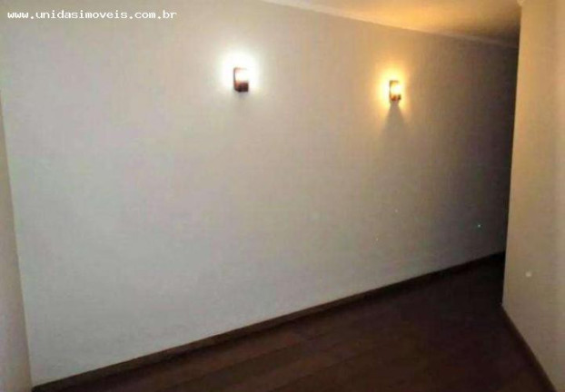 Imagem Casa com 4 Quartos à Venda, 240 m² em Jardim Dos Prados - São Paulo