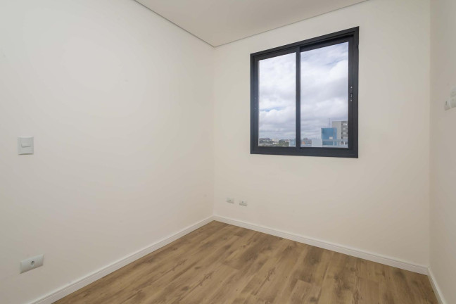 Imagem Kitnet com 1 Quarto à Venda, 23 m² em Centro - Curitiba